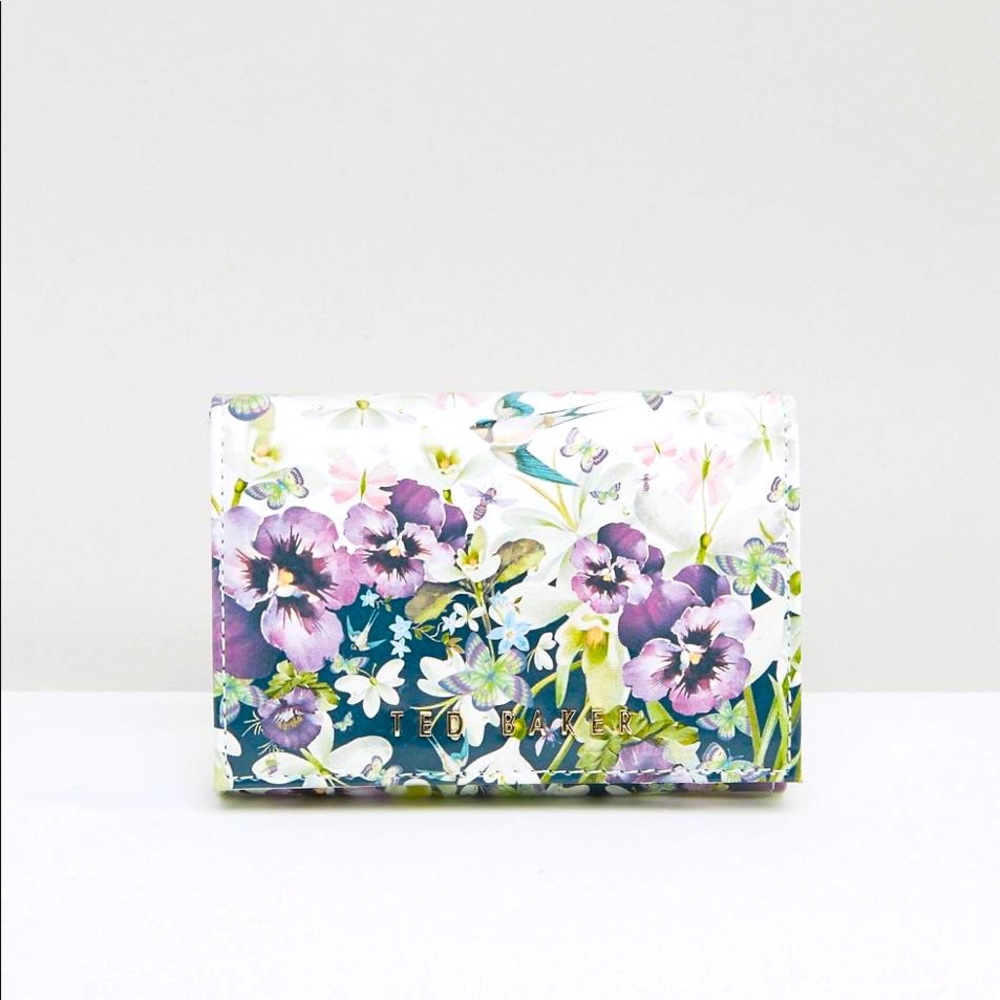 Ted Baker Enchantment Highbox Small Ladies' wallet isn’t sold online anymore